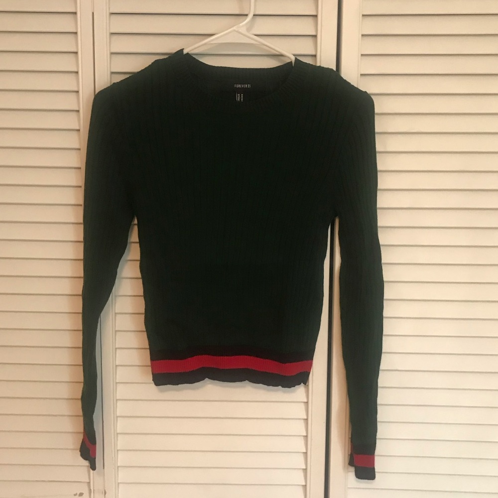 Green cropped tight sweater!